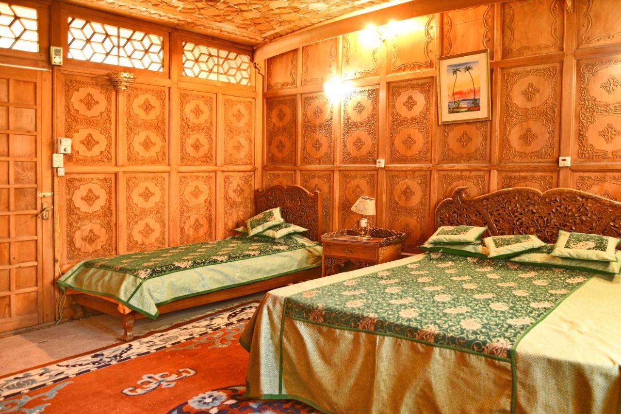 Hotel De Laila House Boat By Sterling Srīnagar Zewnętrze zdjęcie