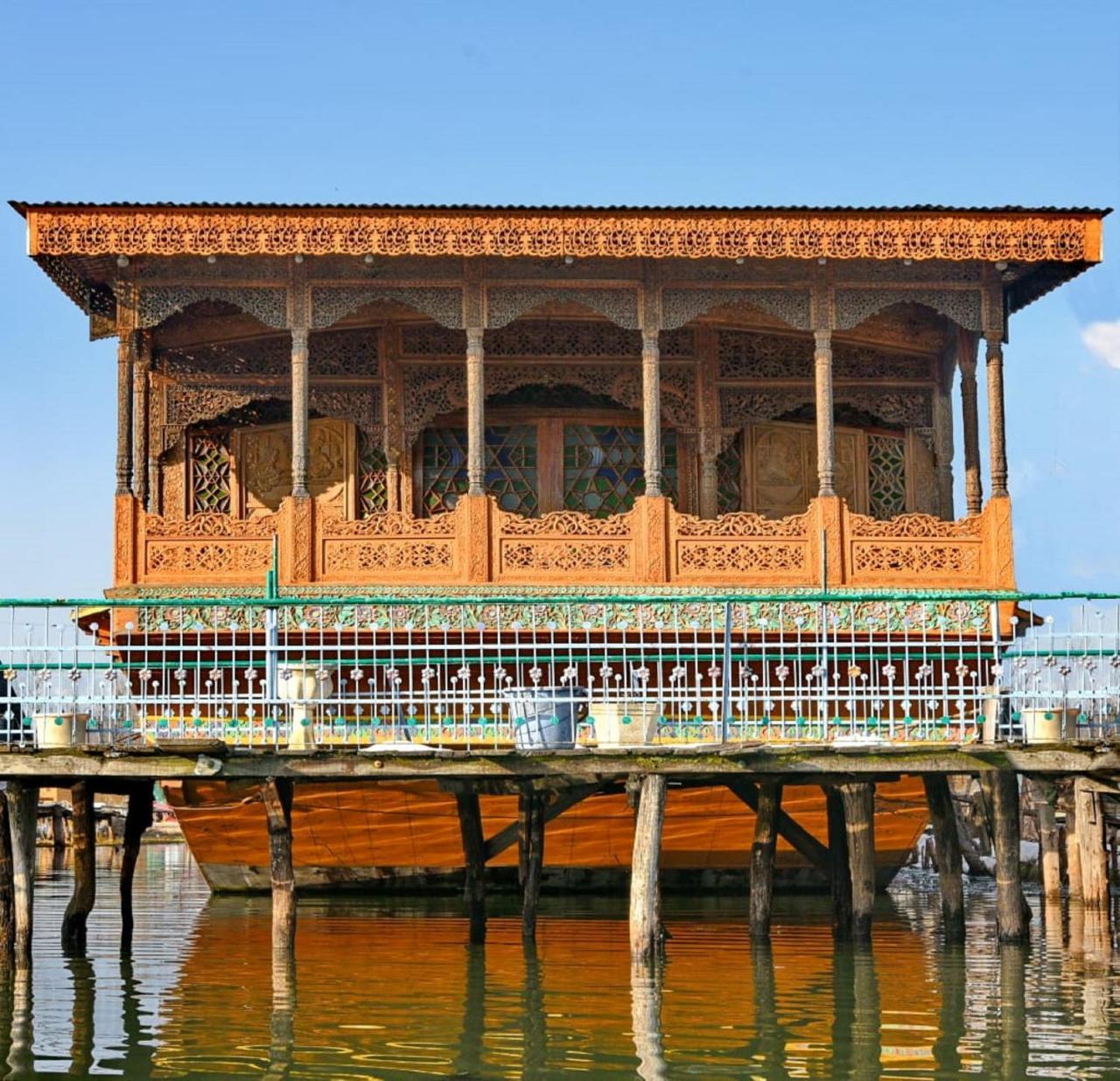 Hotel De Laila House Boat By Sterling Srīnagar Zewnętrze zdjęcie